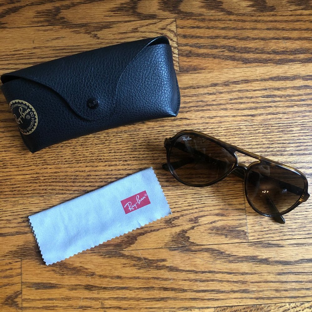 Ray-Ban Sunglasses, Cats 5000 Classic